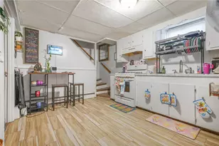 39 Highland St, Pawtucket, RI 02860 - Photo 18