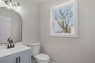 354 Jastram St, Providence, RI 02908 - Photo 20