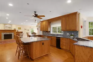 19 Ledge Rd, Bristol, RI 02809 - Photo 10