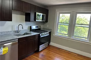 31 Home Ave, Providence, RI 02908 - Photo 8