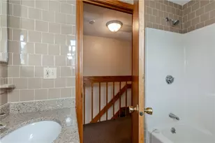 53 Hazael St, Providence, RI 02908 - Photo 10