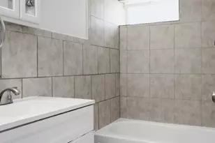 22 Gladstone St, Providence, RI 02905 - Photo 10