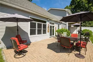43 Inez St, Narragansett, RI 02882 - Photo 10