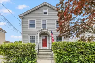 121 Bayview Ave, Bristol, RI 02809 - Photo 2