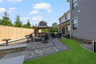 3 Oak St, Middletown, RI 02842 - Photo 8