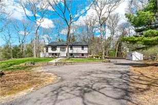 433 Gravelly Hill Rd, South Kingstown, RI 02879 - Photo 2