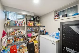 61 Shirley Blvd, Cranston, RI 02910 - Photo 40