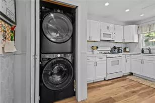 851 Manton Ave, Providence, RI 02909 - Photo 4