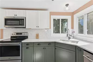 18 Lorraine Ave, Coventry, RI 02816 - Photo 4