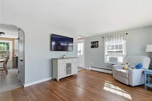 18 Lorraine Ave, Coventry, RI 02816 - Photo 8