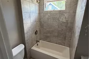 2 Prescott Pl, Newport, RI 02840 - Photo 8