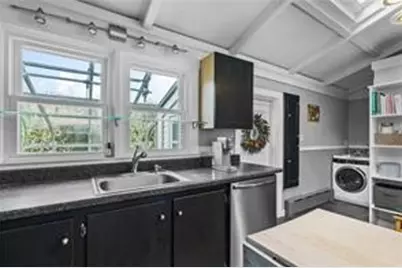 14 Dearborn Street, Newport, RI 02840 - Photo 14