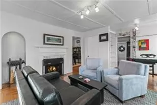 14 Dearborn St, Newport, RI 02840 - Photo 8