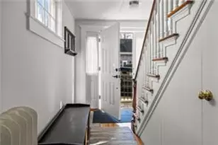 14 Dearborn St, Newport, RI 02840 - Photo 2