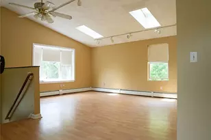 10 Scott Ct, Warren, RI 02885 - Photo 2