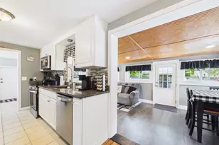 185 Vineyard Rd, Warwick, RI 02889 - Photo 10