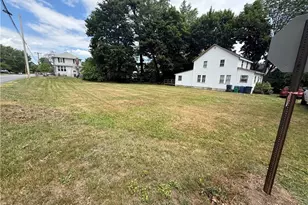 131 Park Ave, Warwick, RI 02889 - Photo 4