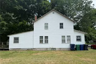 131 Park Ave, Warwick, RI 02889 - Photo 2