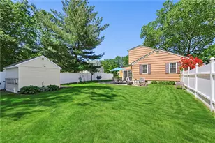 25 Hunter Dr, Cumberland, RI 02864 - Photo 36