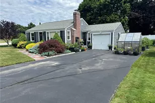 76 Poplar Dr, Cranston, RI 02920 - Photo 2
