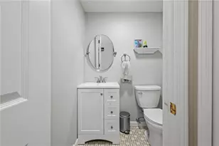 205 Woodhaven Ct, Cranston, RI 02920 - Photo 12