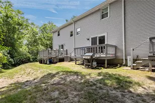 205 Woodhaven Ct, Cranston, RI 02920 - Photo 22