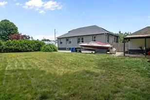 310 Langdon St, North Providence, RI 02904 - Photo 16