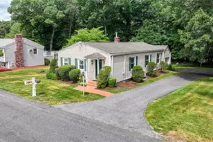 71 Roland St, Cumberland, RI 02864 - Photo 2
