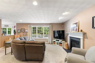 104 Birchwood Dr, South Kingstown, RI 02879 - Photo 12