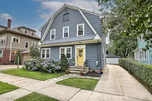31 Clarendon Ave, Providence, RI 02906 - Photo 2