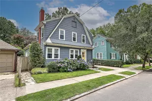 31 Clarendon Ave, Providence, RI 02906 - Photo 1