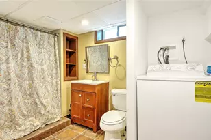 31 Clarendon Ave, Providence, RI 02906 - Photo 44