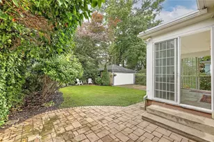 31 Clarendon Ave, Providence, RI 02906 - Photo 48