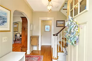 31 Clarendon Ave, Providence, RI 02906 - Photo 4