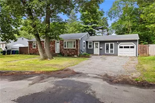 142 Adrian St, Warwick, RI 02886 - Photo 2