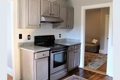 25 West Narragansett Avenue #B, Newport, RI 02840 - Photo 4