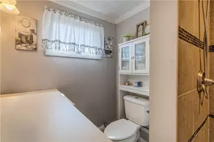 1640 Cranston St, Cranston, RI 02930 - Photo 26