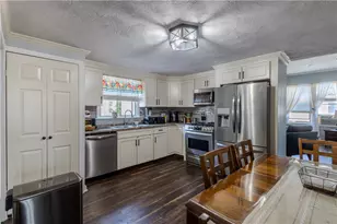 1640 Cranston St, Cranston, RI 02930 - Photo 22