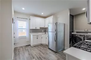 1640 Cranston St, Cranston, RI 02930 - Photo 8