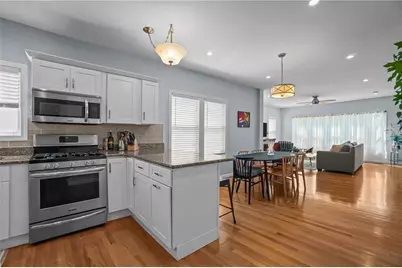 22 Taft Avenue, Providence, RI 02906 - Photo 8