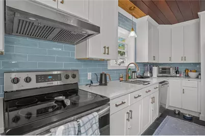 2 Channing Place, Newport, RI 02840 - Photo 12