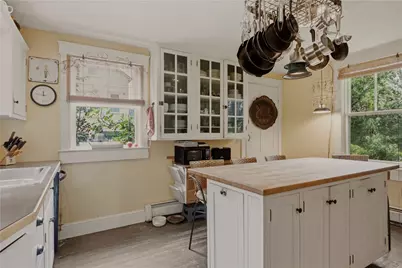 15 Dennison Street, Newport, RI 02840 - Photo 22