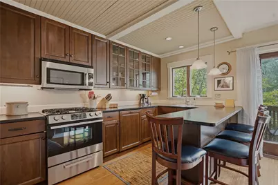 15 Dennison Street, Newport, RI 02840 - Photo 40