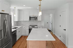 18 Tacoma St, Cranston, RI 02920 - Photo 4