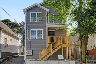 171 Ocean St, Providence, RI 02905 - Photo 2