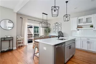 601 Hunting Hill Dr, Cumberland, RI 02864 - Photo 8