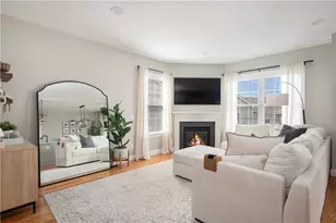 601 Hunting Hill Dr, Cumberland, RI 02864 - Photo 4