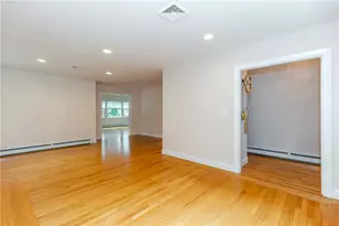 11 Maplecrest Dr, Smithfield, RI 02828 - Photo 8