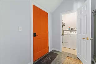 11 N Shore St, Warwick, RI 02889 - Photo 6