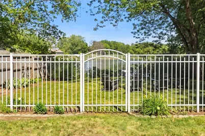 11 N Shore Street, Warwick, RI 02889 - Photo 32